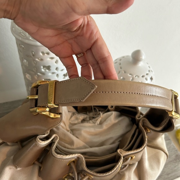 Authentic/ Burberry shoulder bag, beige/leather/design with gold metal - Picture 8 of 10